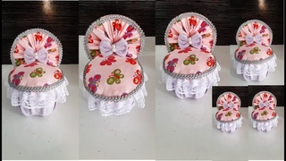 POLTRONA DE FUXICO FEITA COM GARRAFA PET E CD
