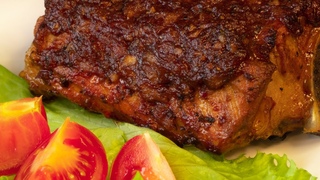 Свиные ребрышки в кисло- сладком соусе.  Вкус потрясающий!!! /Rack of pork ribs/