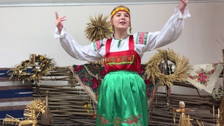 солистка фольклорного ансамбля Молвинец Птушкина Полина