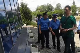 Сумы,рейдерский захват помещения в центре,В центре Сум рейдеры Альфа-Банка захватили здание