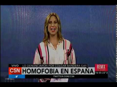 Colgó la bandera gay: llovieron