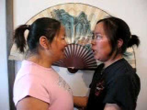 Throat singers Sharon Jenna
