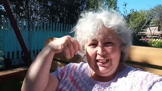 Мы в гостях. Дача возле Челнов. Застолье и две песни.