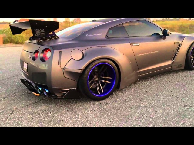 Подборка проектов японского тюнинг-ателье Liberty Walk LB Performance.