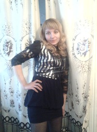 Оля Попова