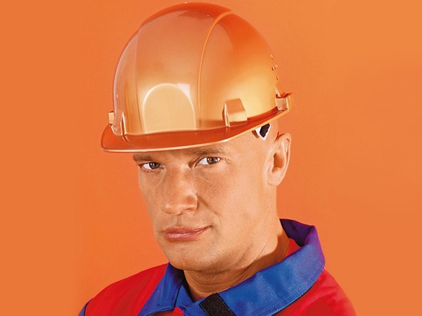 Леша Еланских