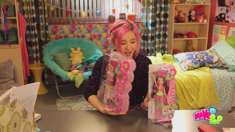 Make it Pop Megan Lee Unboxes Sun Hi s Spotlight Ready Fashion