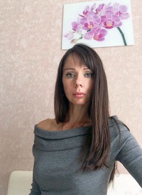 Лена Савинова