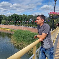Роман Терновой