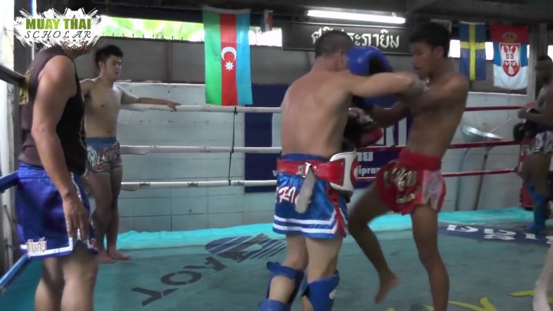 Видеообзор БУЛАТ (РОССИЯ). Muay Thai: Работа в одном из старейших