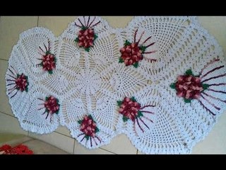 Aplicao das Flores na Toalha/Centro/Trilho/Caminho de Mesa em Ponto Abacaxi  Cristina Coelho Alves