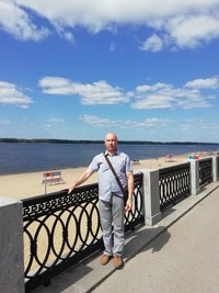 Дмитрий Макаров