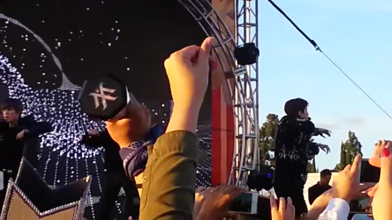 MONSTA X DRAMARAMA (pt2) KIIS FM JINGLE BALL VILLAGE