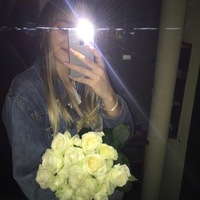 Аня Ларионова