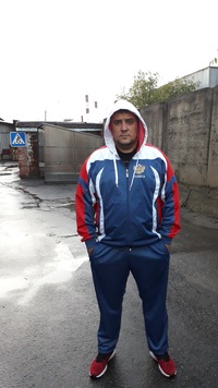 Александр Петров