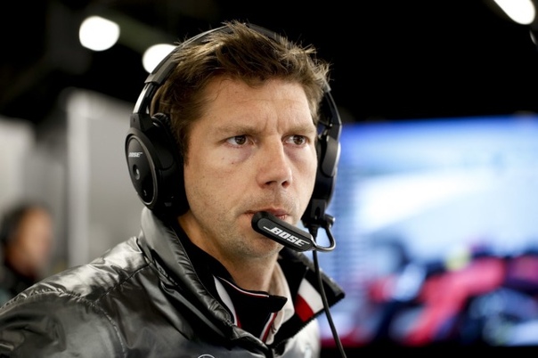 главный стратег.