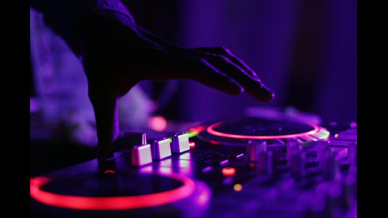 PIRATE RADIO 99. 9 HZ