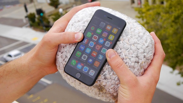 i Phone 6 S Inside Ball of Fireworks Dropped from 100
