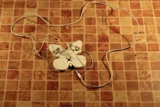 earphones that do not break. keepsmile!