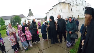 Благословение отца Власия после службы на Нерукотворный образ.  2017 год.