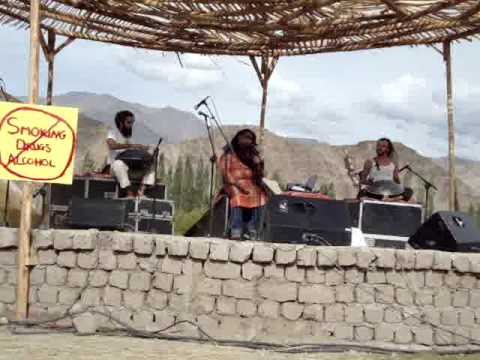 Davide Swarup Ortal Pelleg Live With Mahesh
