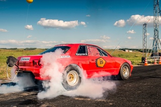 Nissan Skyline GT-R R32 —  sec. @ 274 kph on 1/4 mile