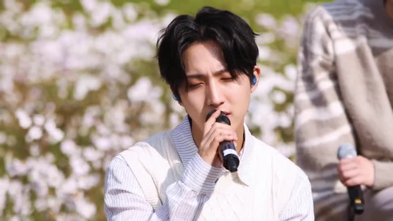 PENTAGON (펜타곤) Daisy (데이지) Acoustic Ver. 10th Mini Album WE: TH FLOWER LIVE IN